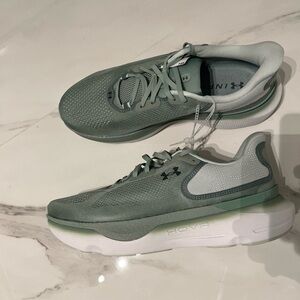 New UA Infinite Pro 2 Men's Running Shoes Size 11.5